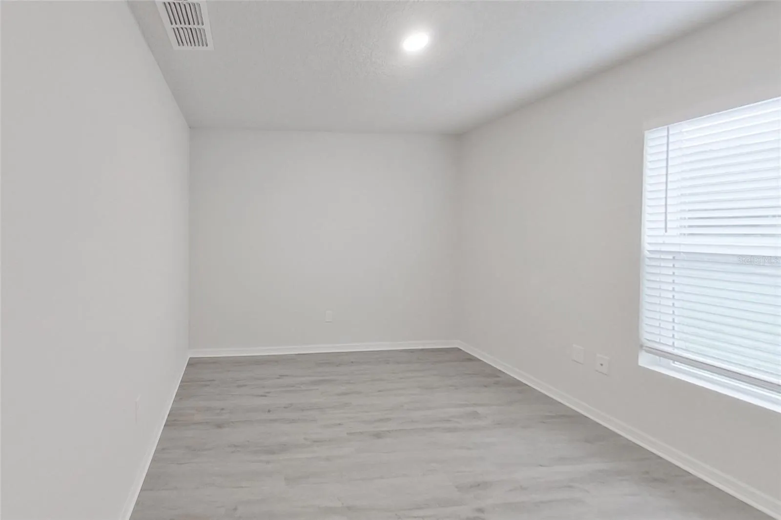 6978 N DADE PT