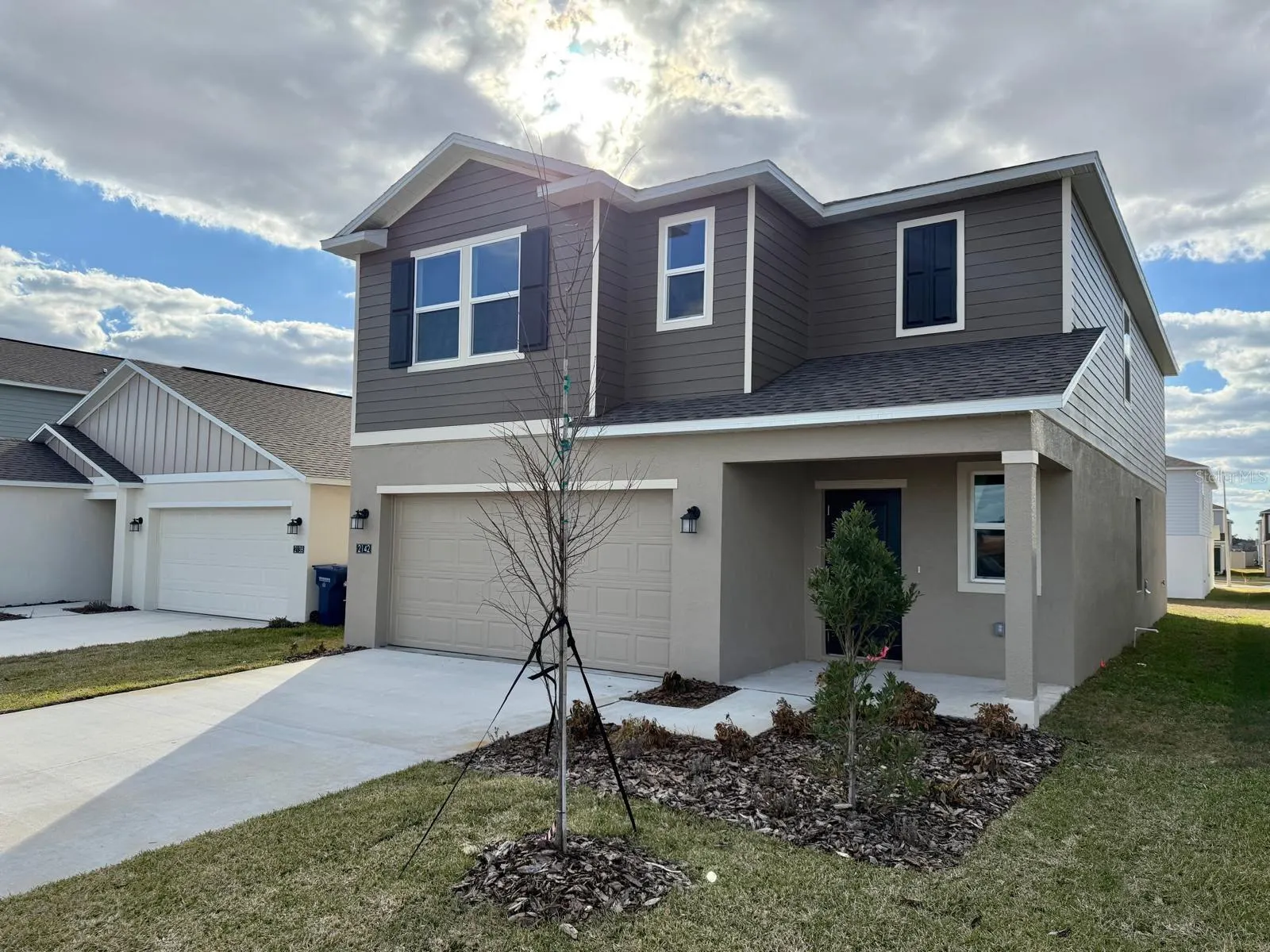 2142 CHRIS DR