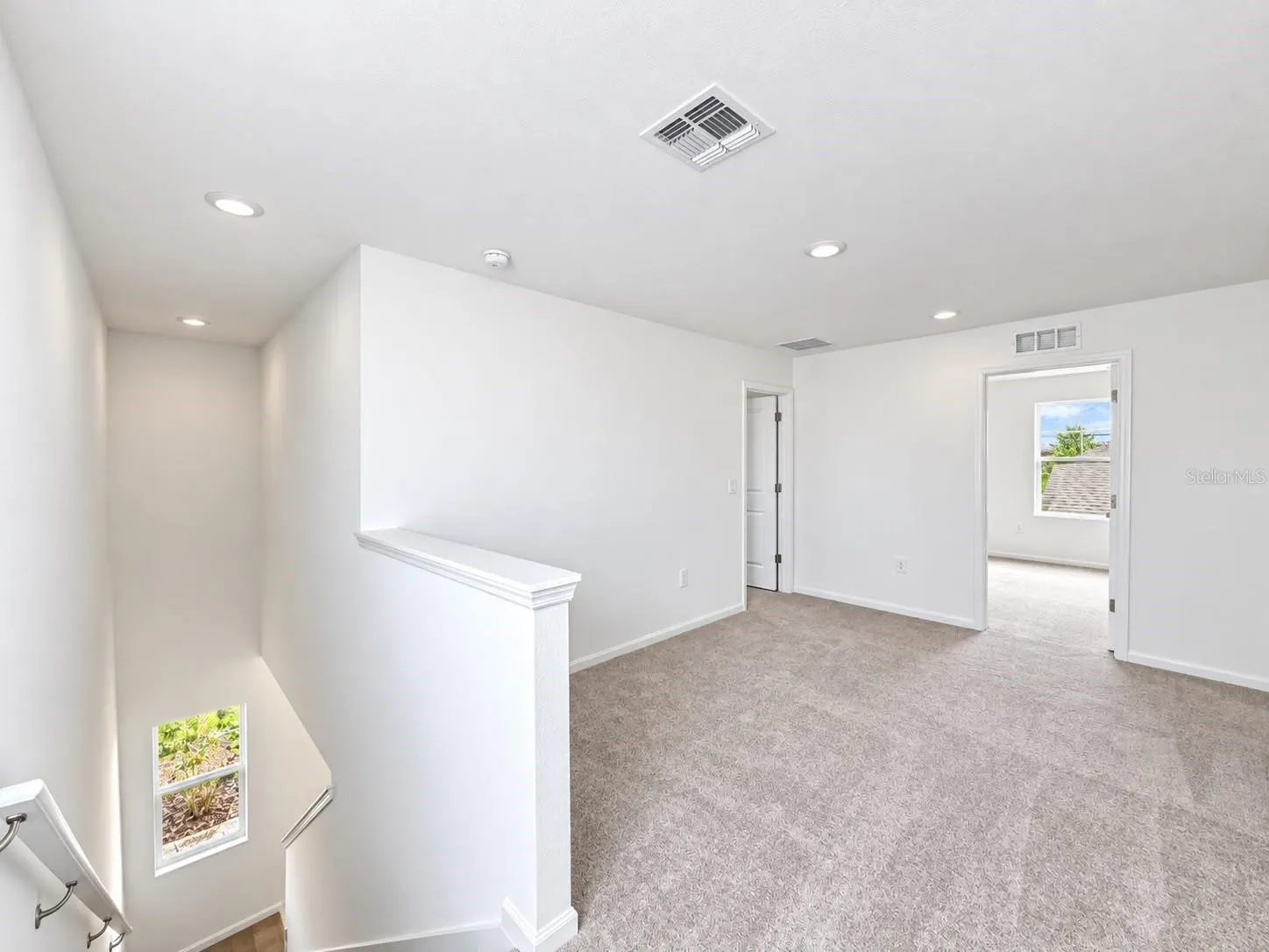 2142 CHRIS DR