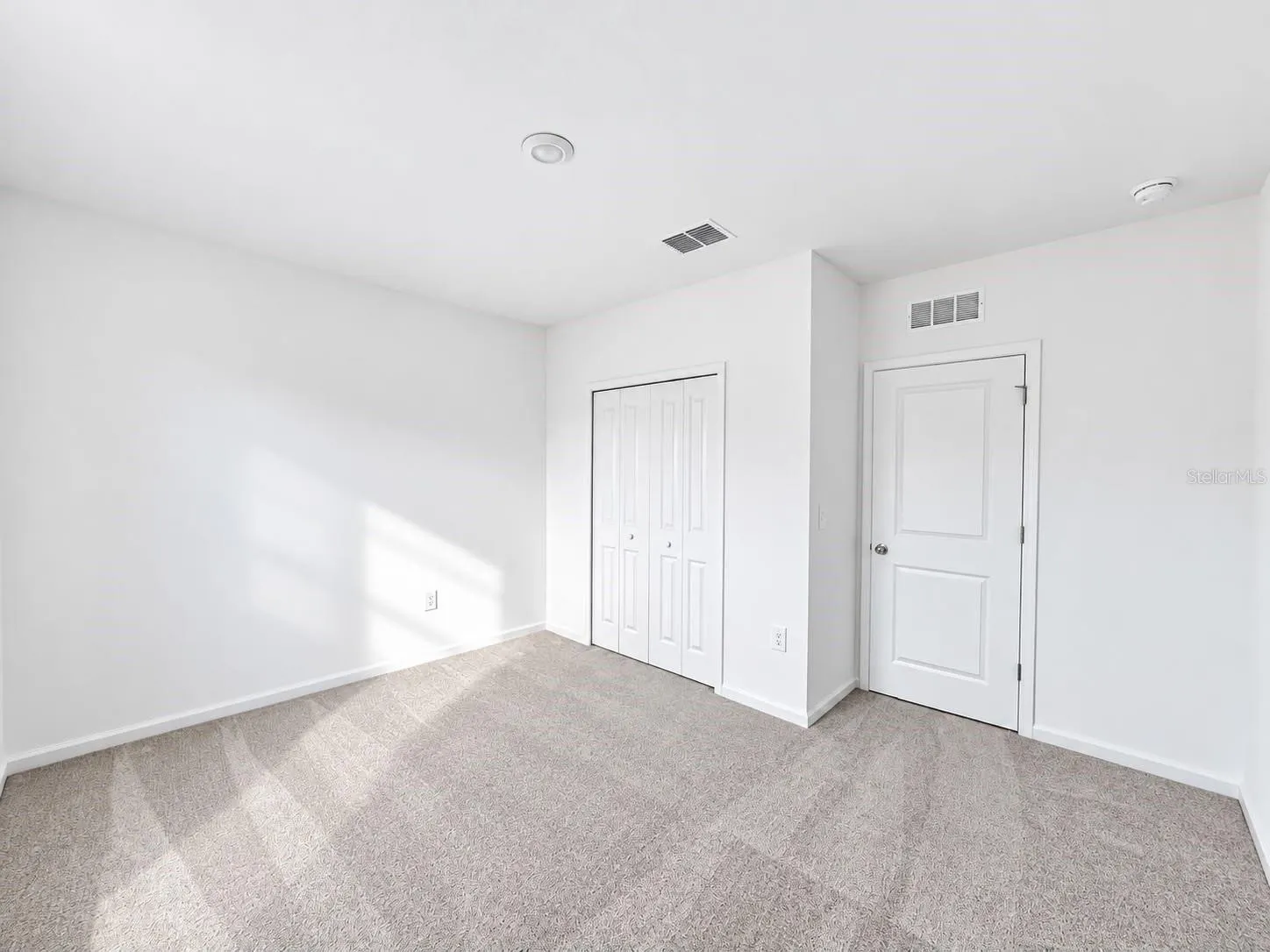 2142 CHRIS DR