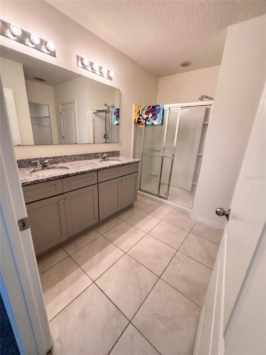376 TANGLEWOOD DR