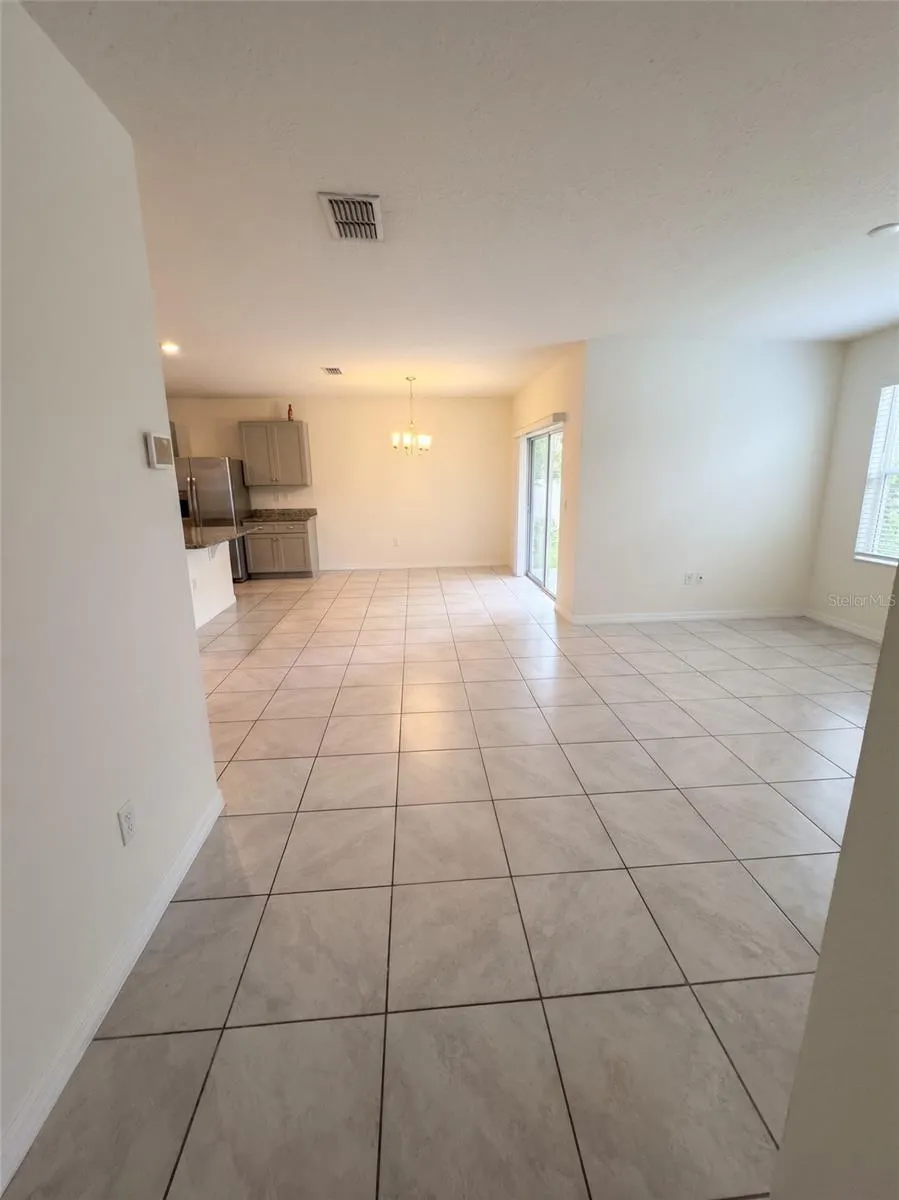 376 TANGLEWOOD DR