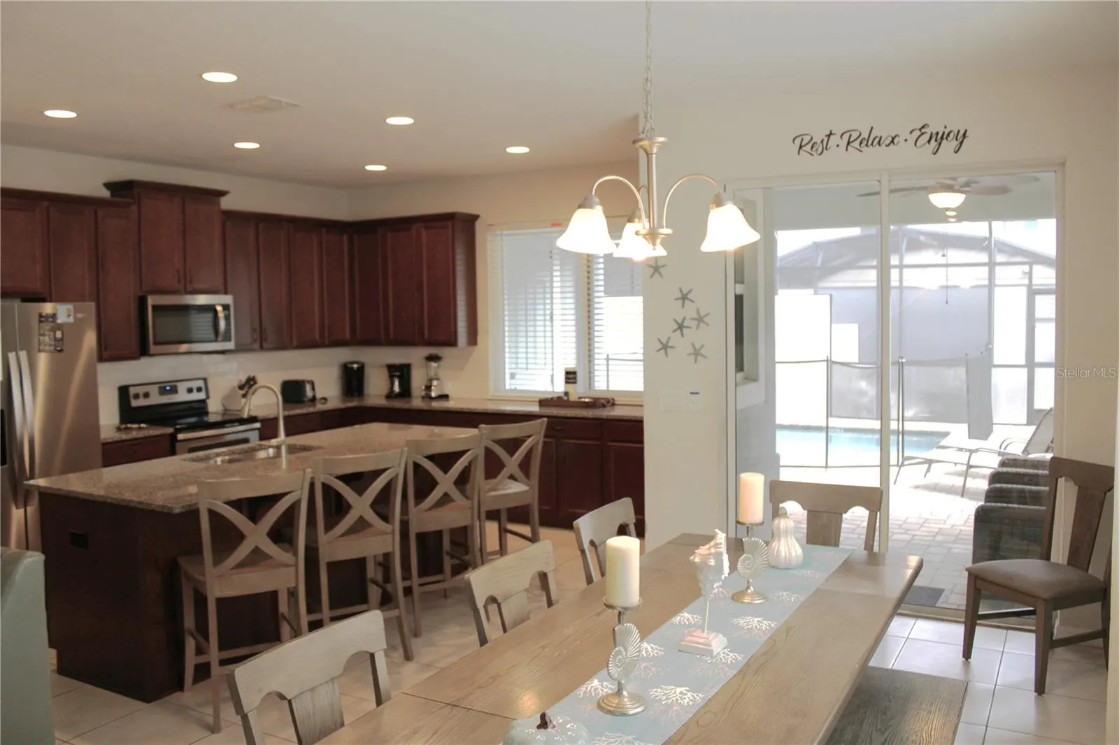 1586 CAREY PALM CIR