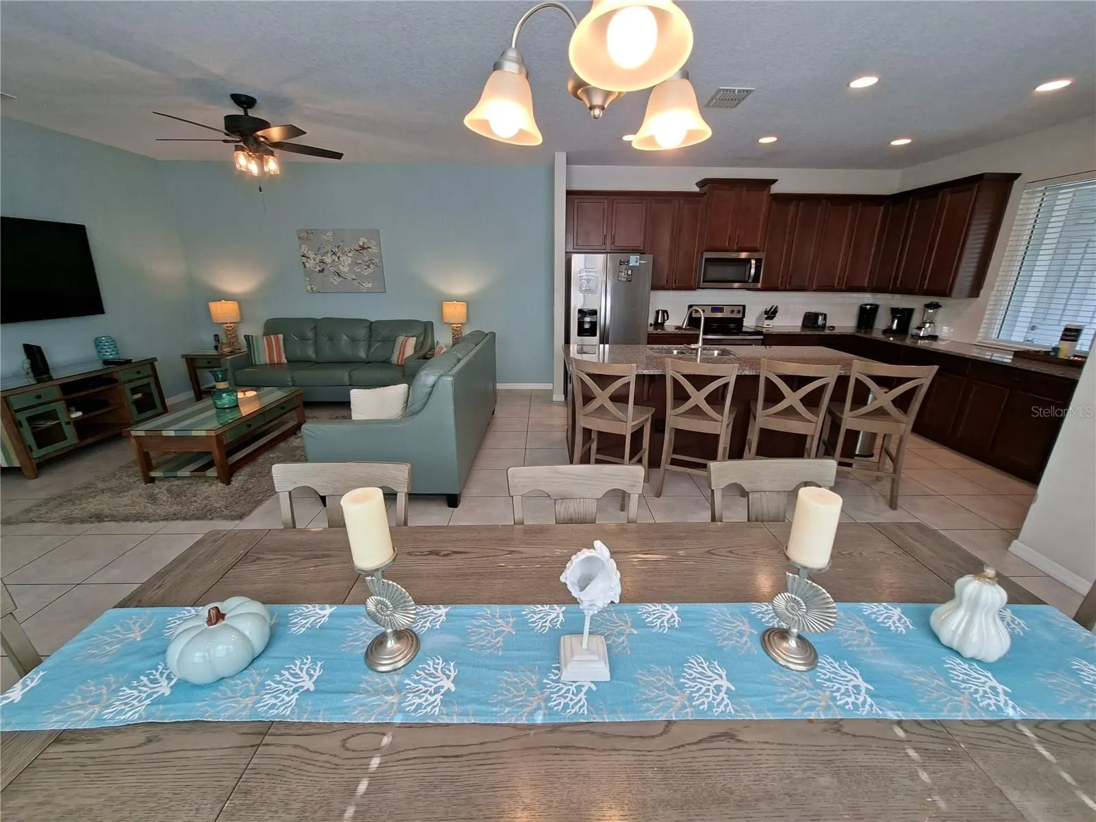 1586 CAREY PALM CIR