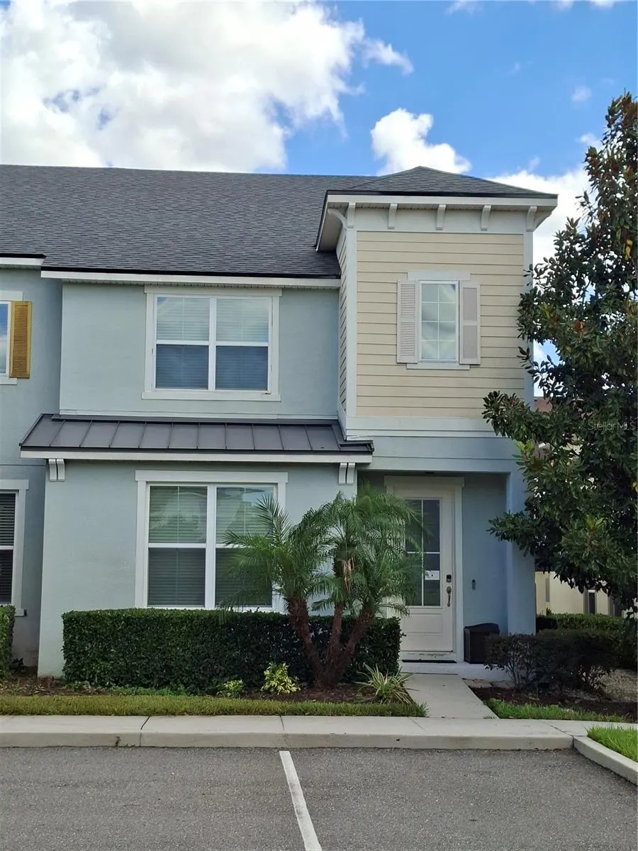 1586 CAREY PALM CIR
