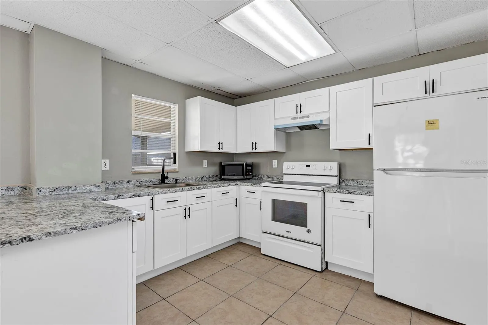 15 PALM CT