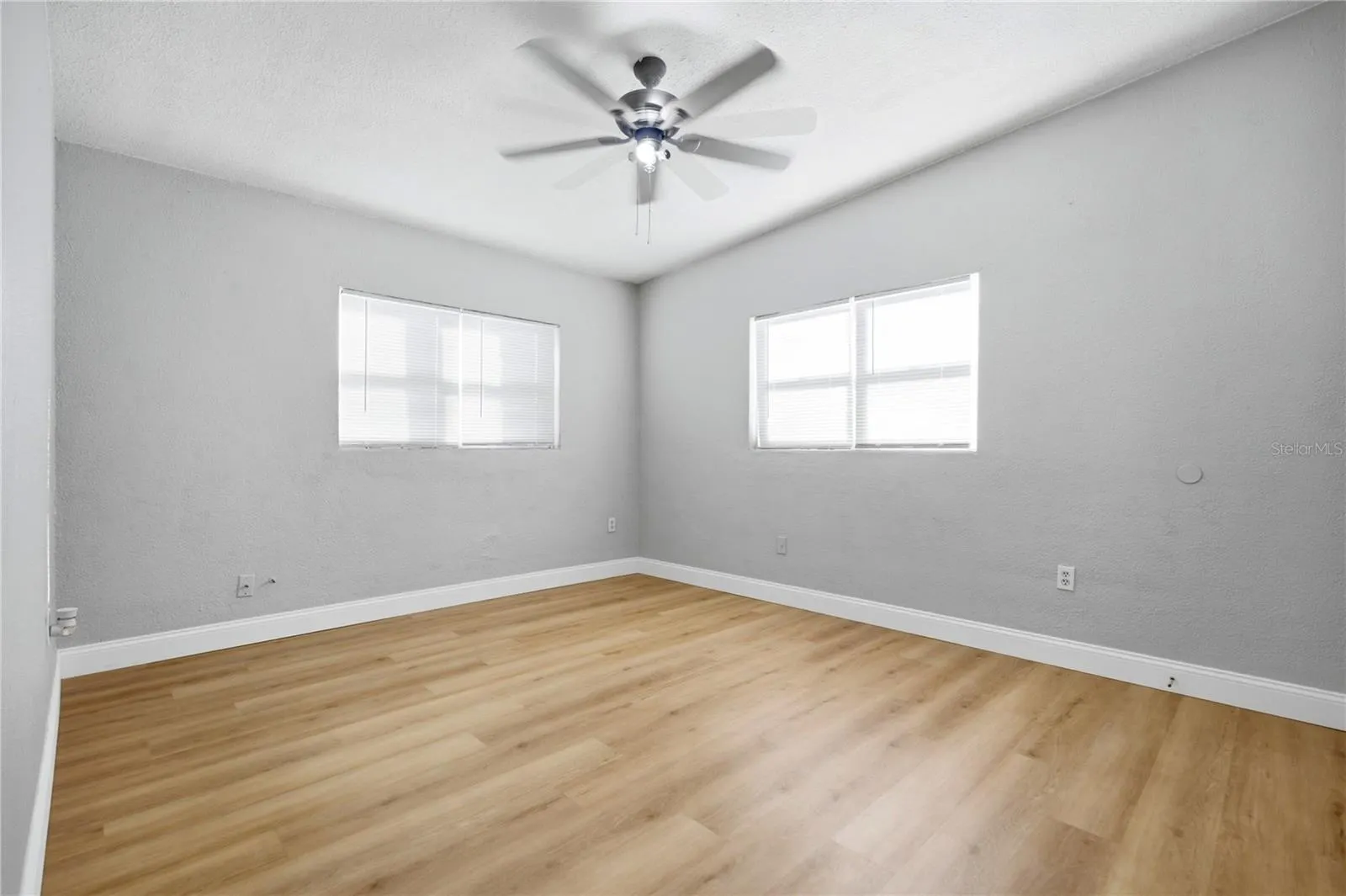 1311 LAWNE BLVD