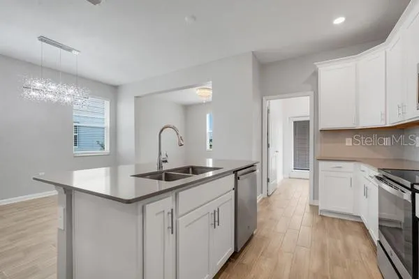 6452 SPRUCEPINE LN