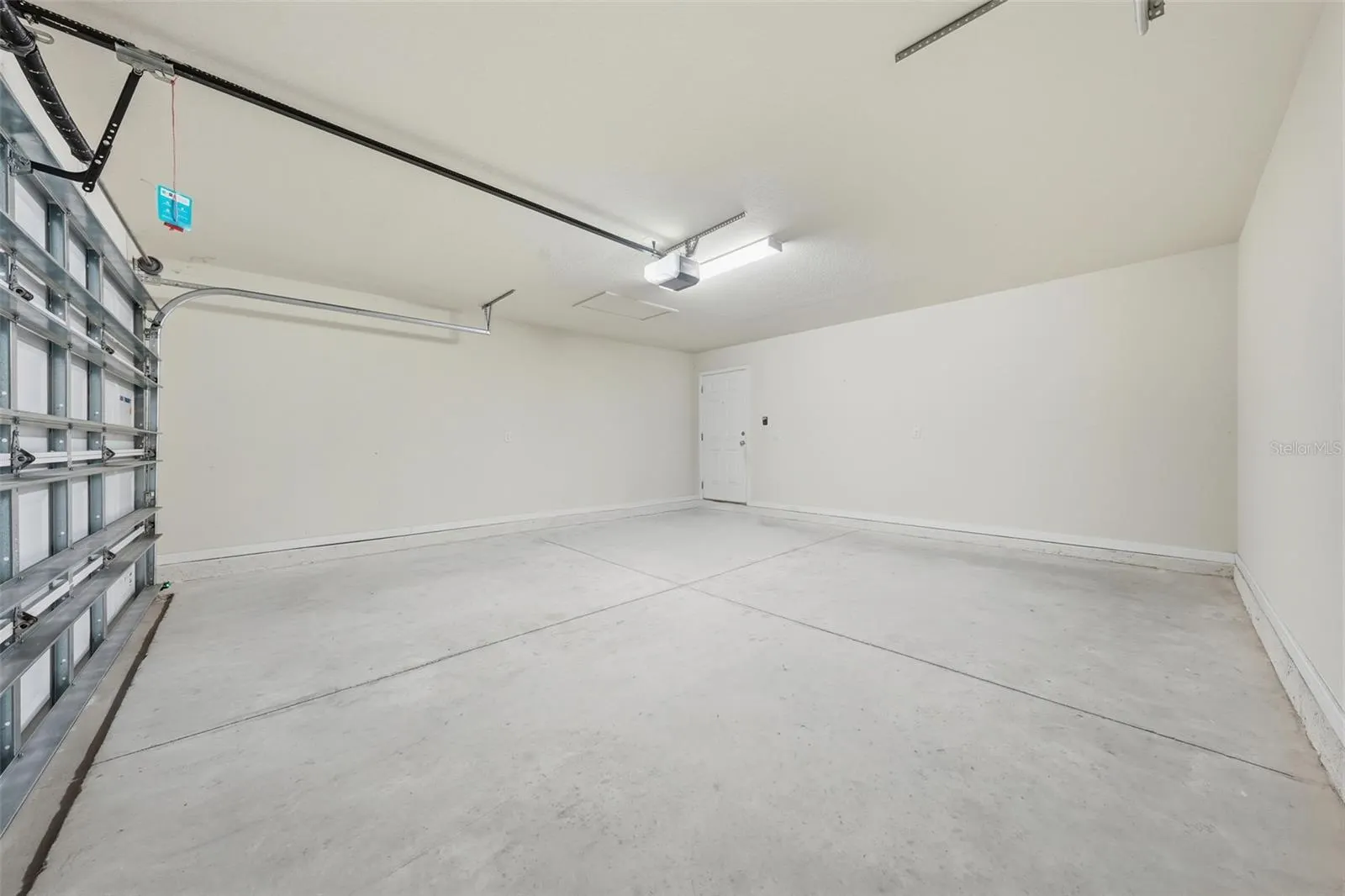5586 PINELAND RUN