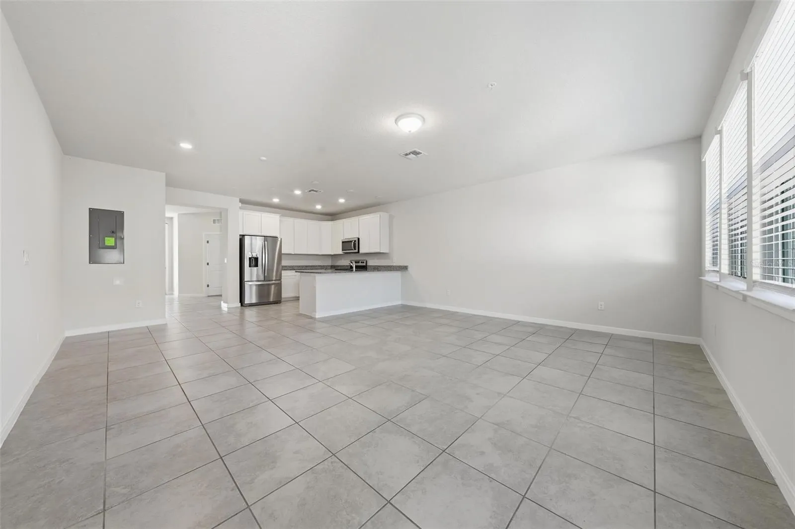 5586 PINELAND RUN