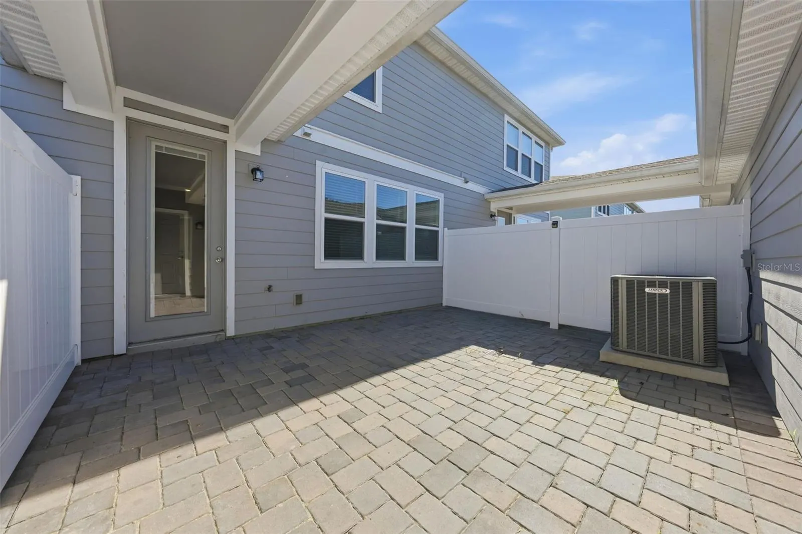 5586 PINELAND RUN