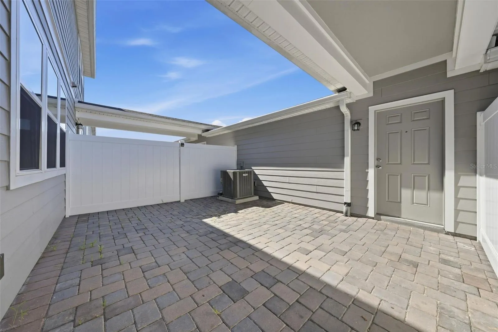 5586 PINELAND RUN