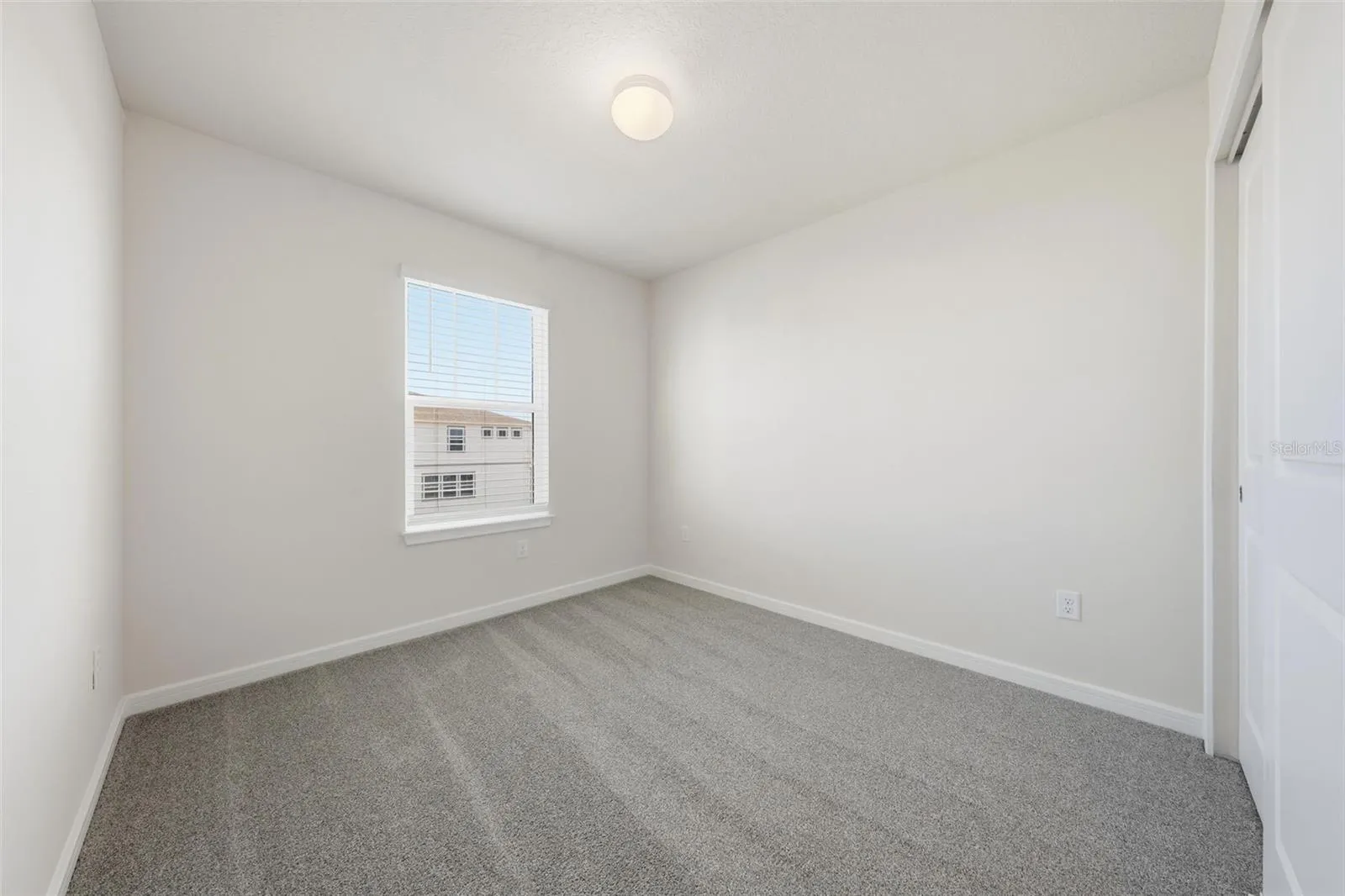 5586 PINELAND RUN