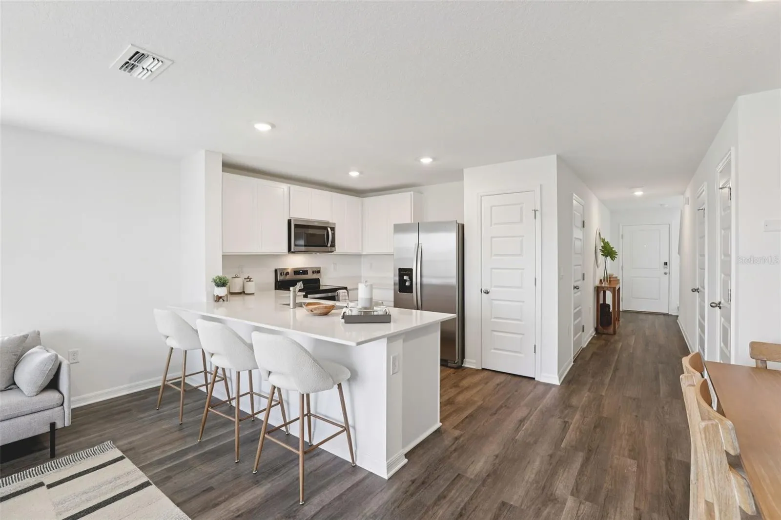 2306 AVEENO AVE