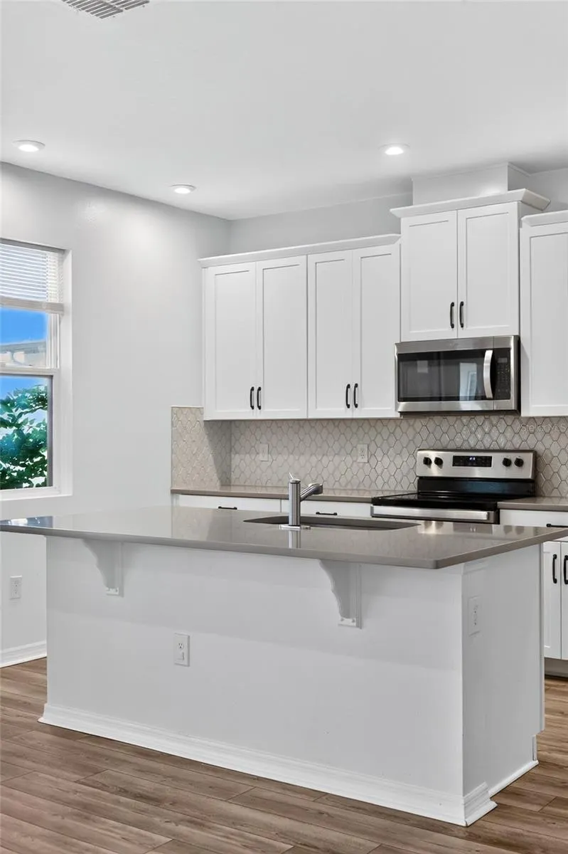 2960 ANGELONIA THORN WAY