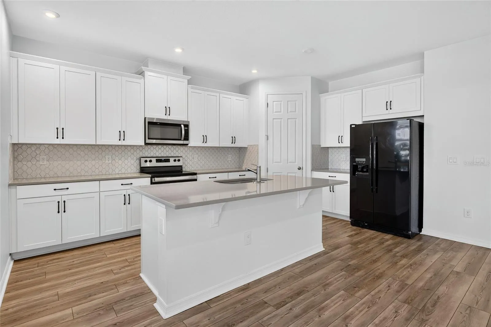 2960 ANGELONIA THORN WAY