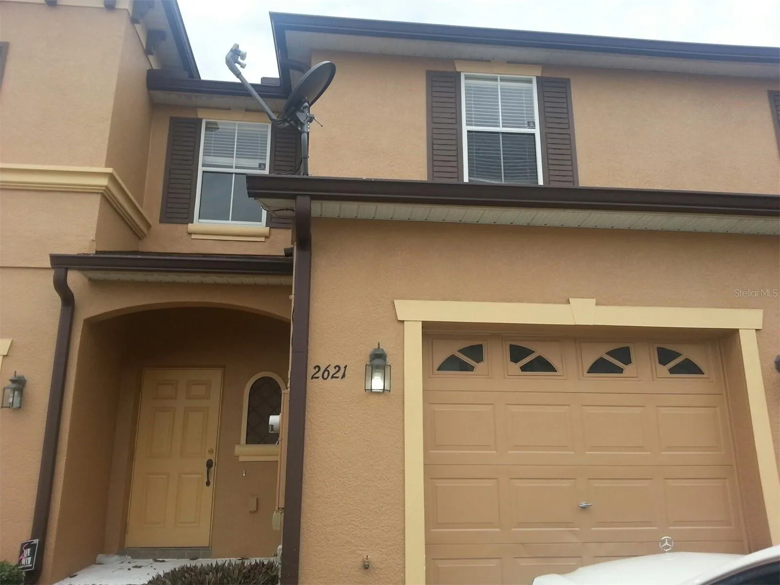2621 RETREAT VIEW CIR