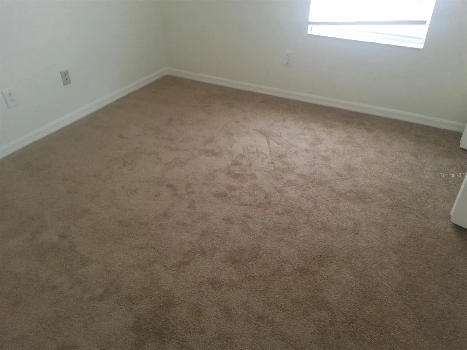 2621 RETREAT VIEW CIR