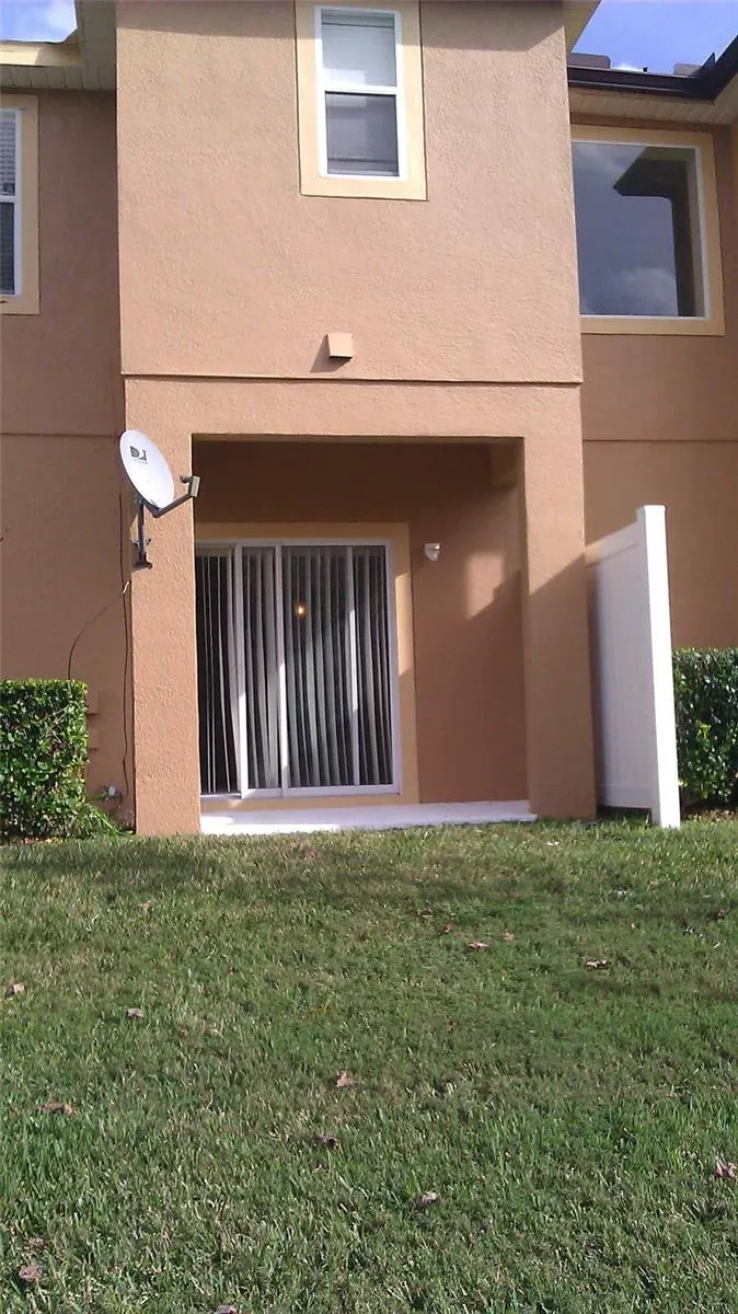 2621 RETREAT VIEW CIR