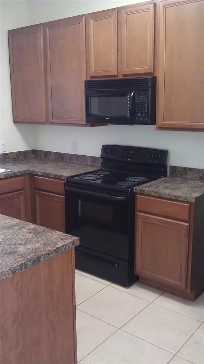 2621 RETREAT VIEW CIR