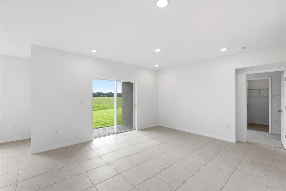 143 BOTTLE BRUSH DR