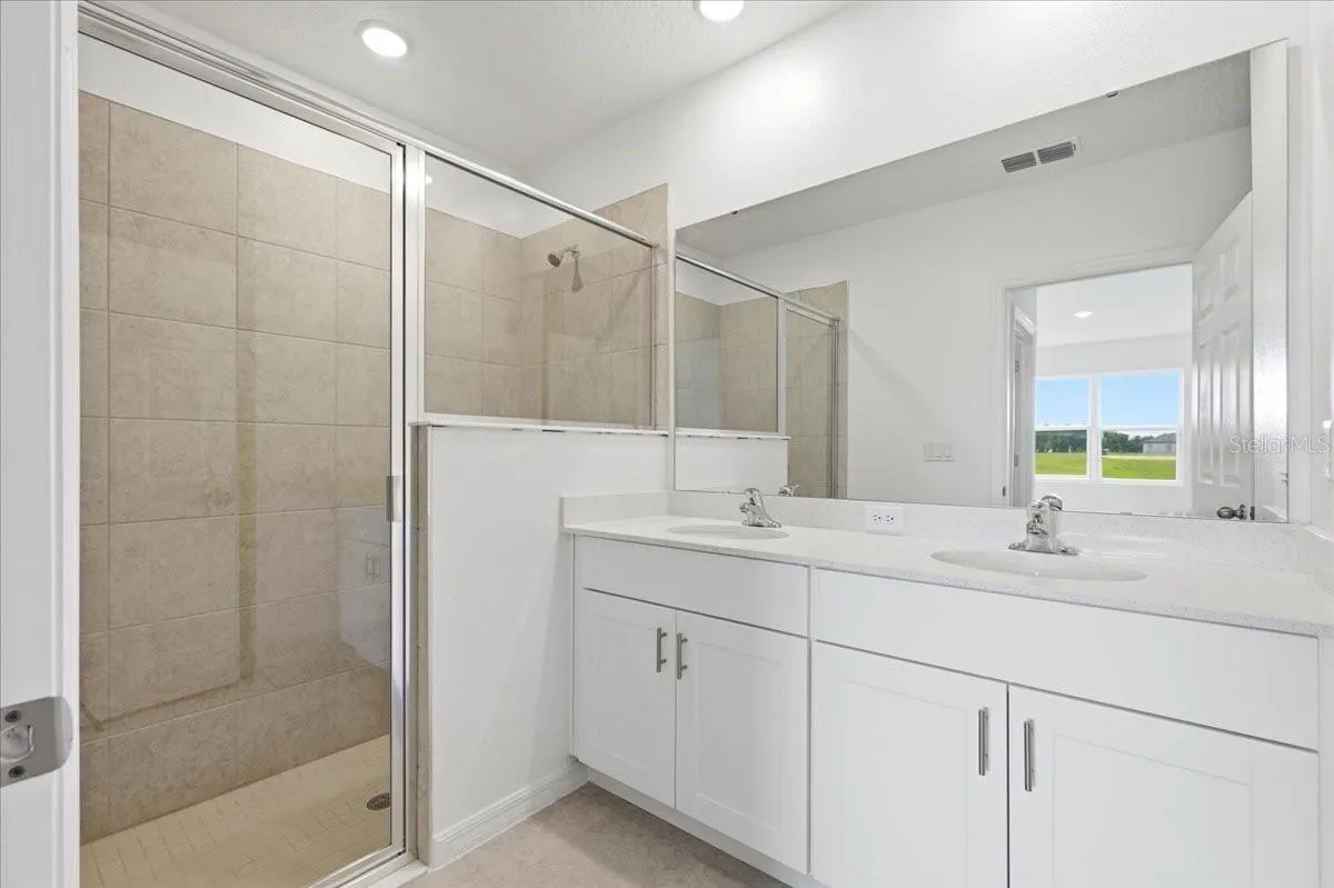 143 BOTTLE BRUSH DR