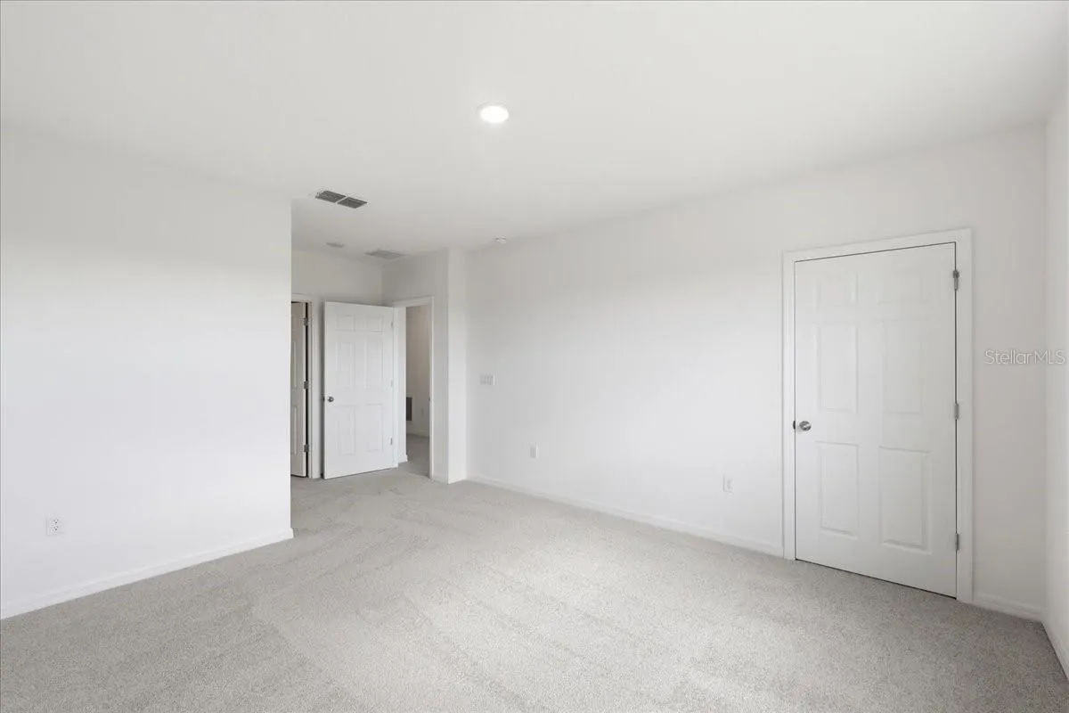 143 BOTTLE BRUSH DR