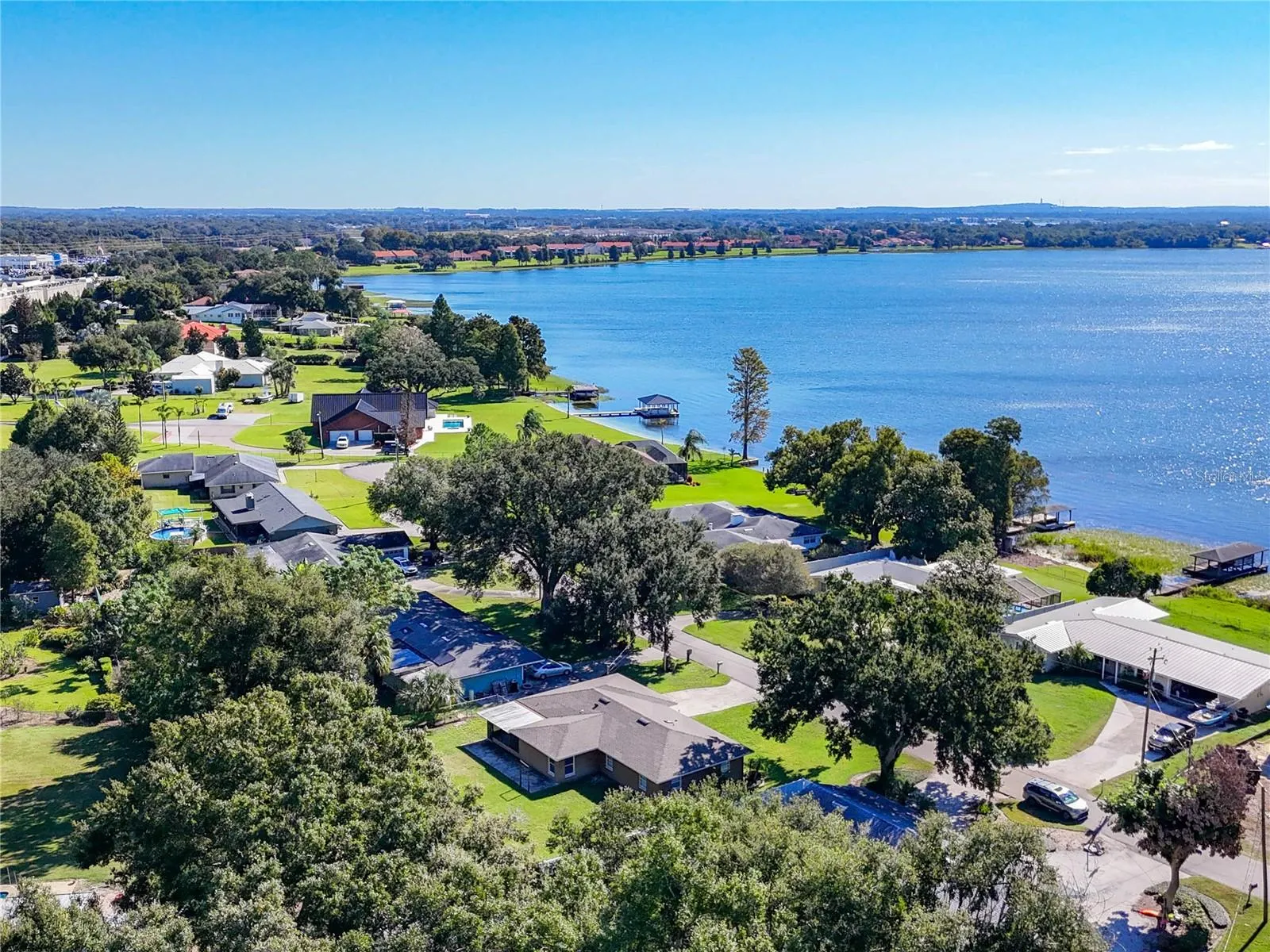 3427 LAKEVIEW DR