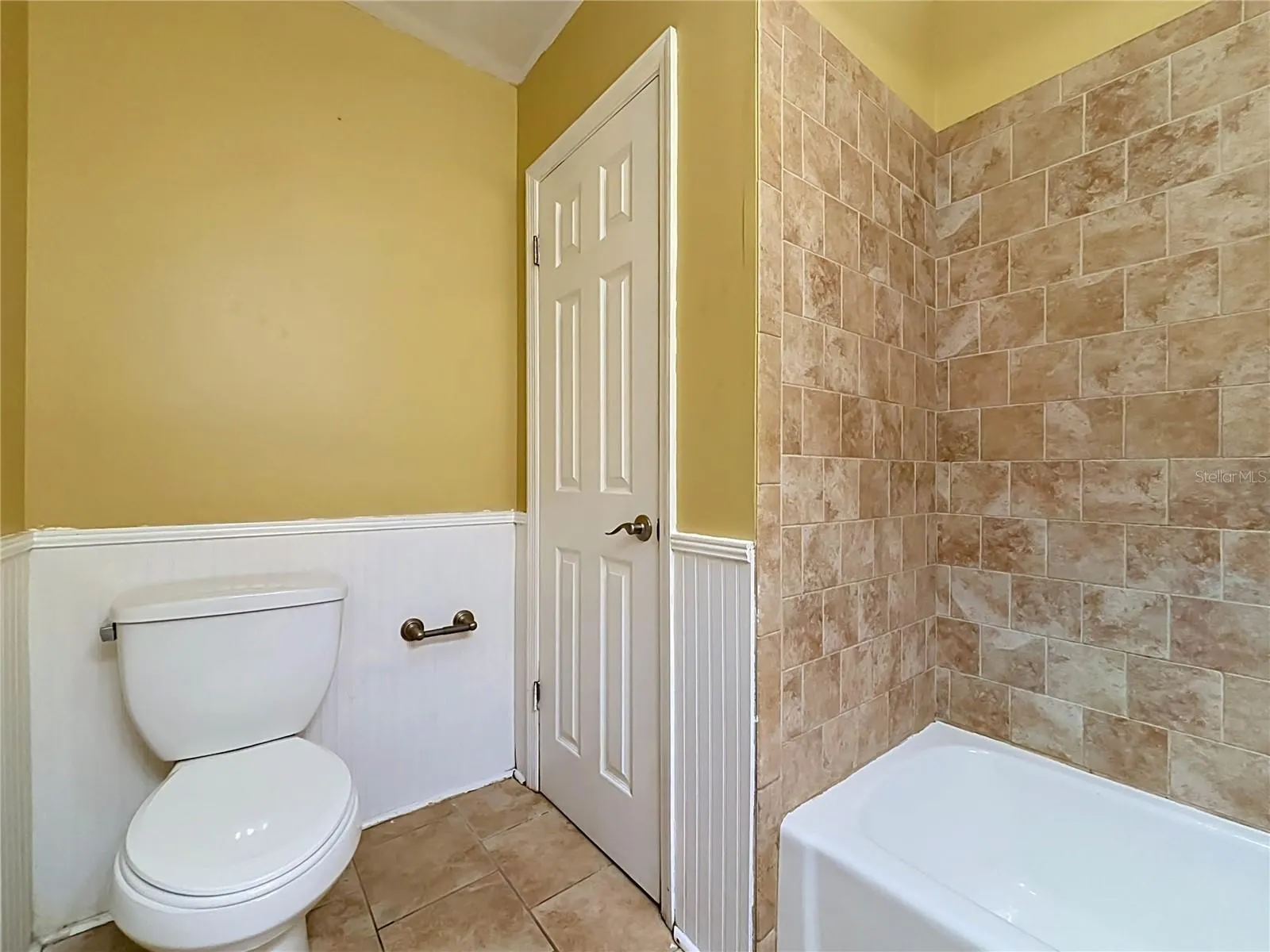 3427 LAKEVIEW DR