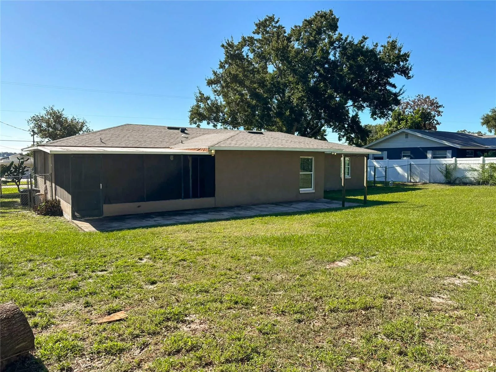 3427 LAKEVIEW DR