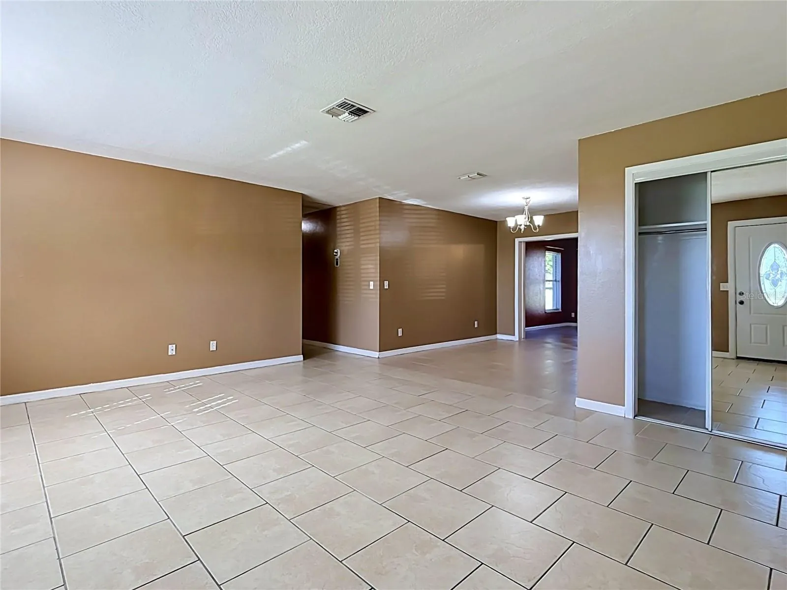 3427 LAKEVIEW DR