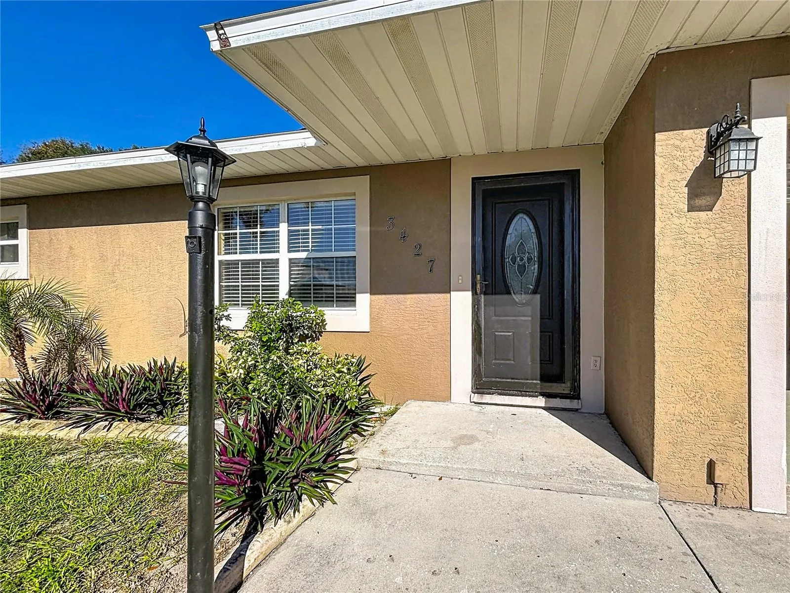 3427 LAKEVIEW DR