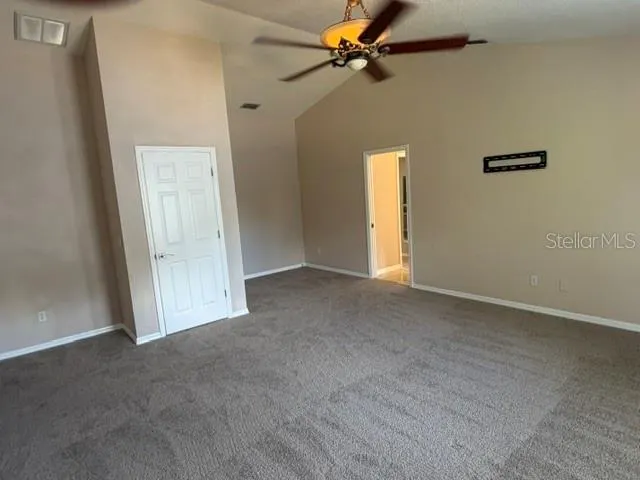 690 OAK HOLLOW WAY