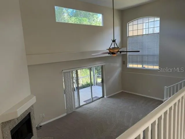 690 OAK HOLLOW WAY