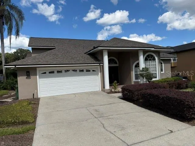 690 OAK HOLLOW WAY