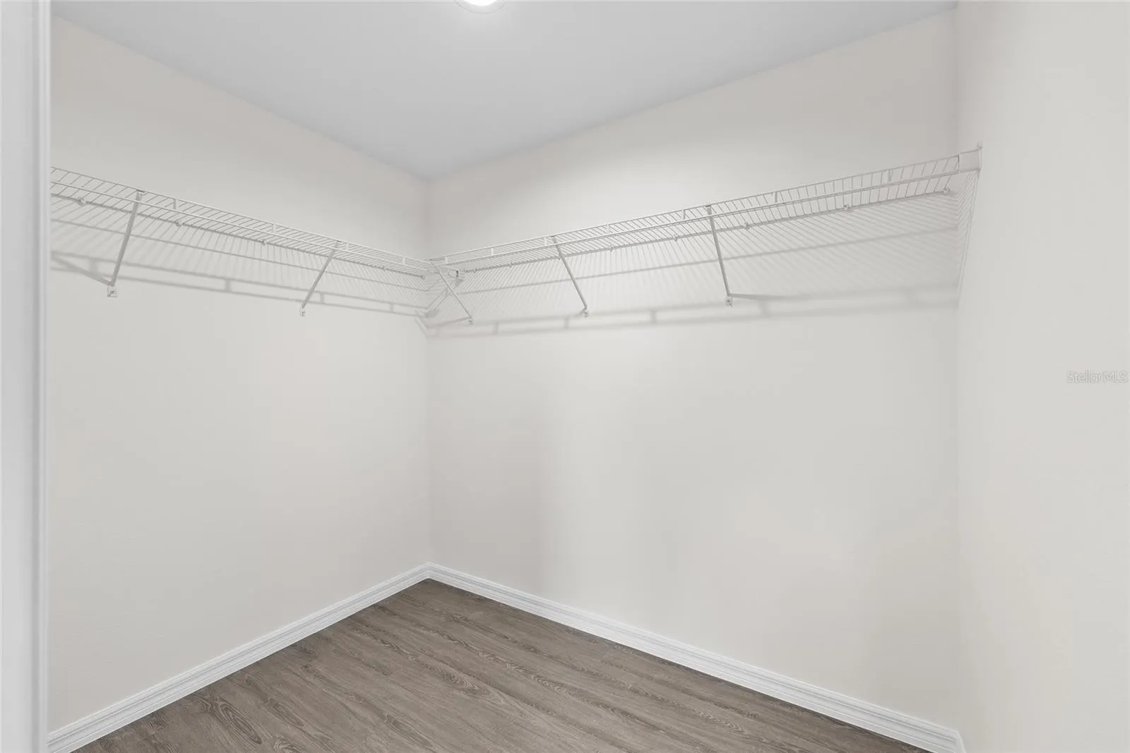 6609 N GRAYTON TER