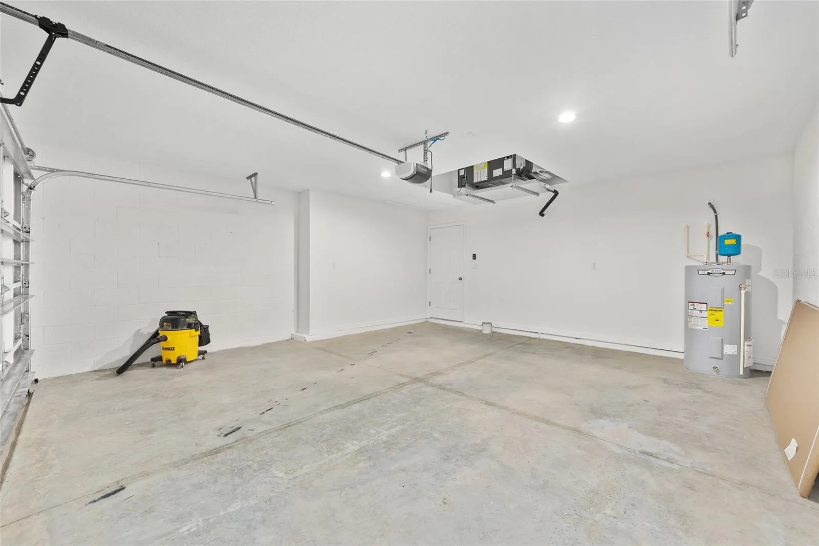 6609 N GRAYTON TER