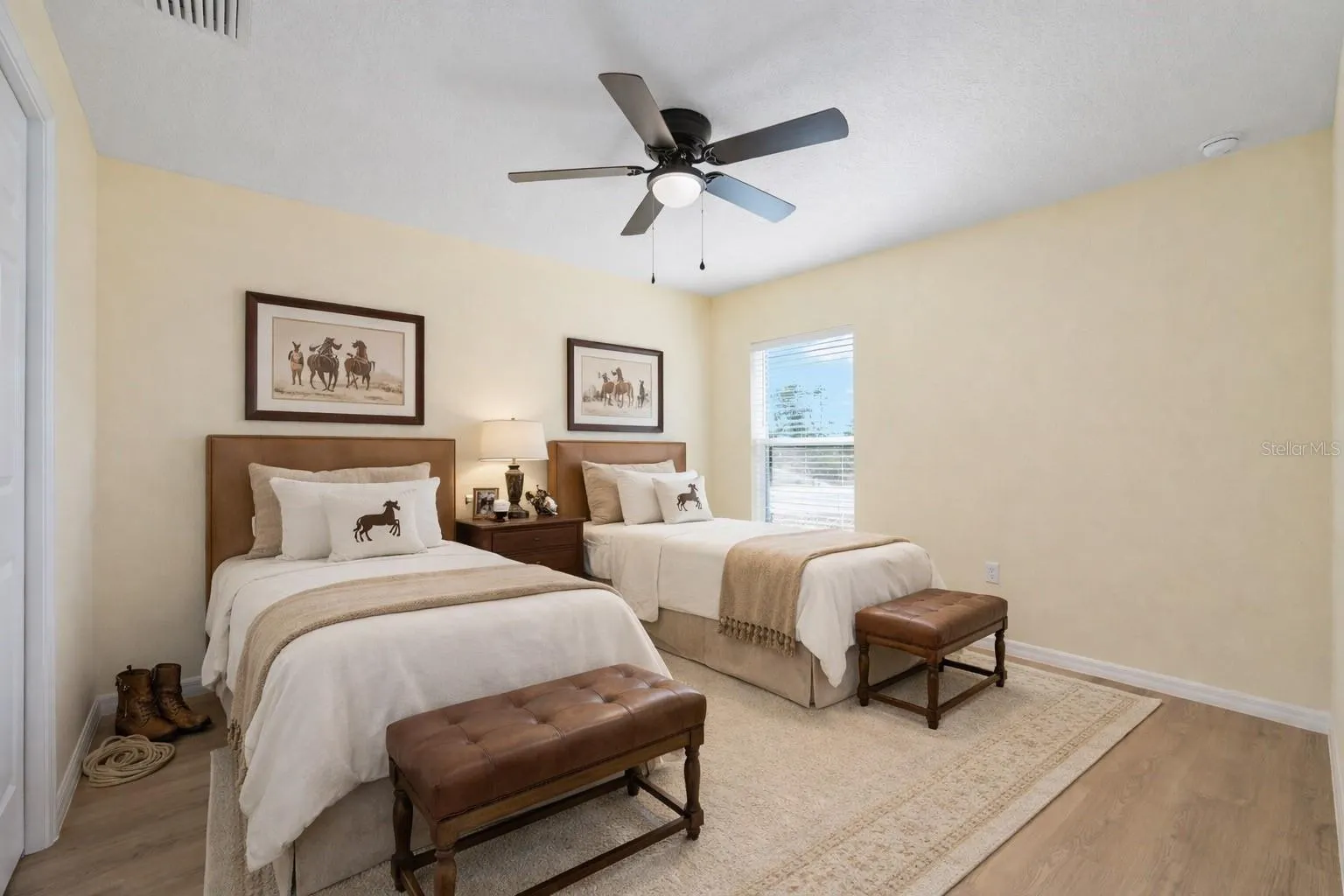 6609 N GRAYTON TER