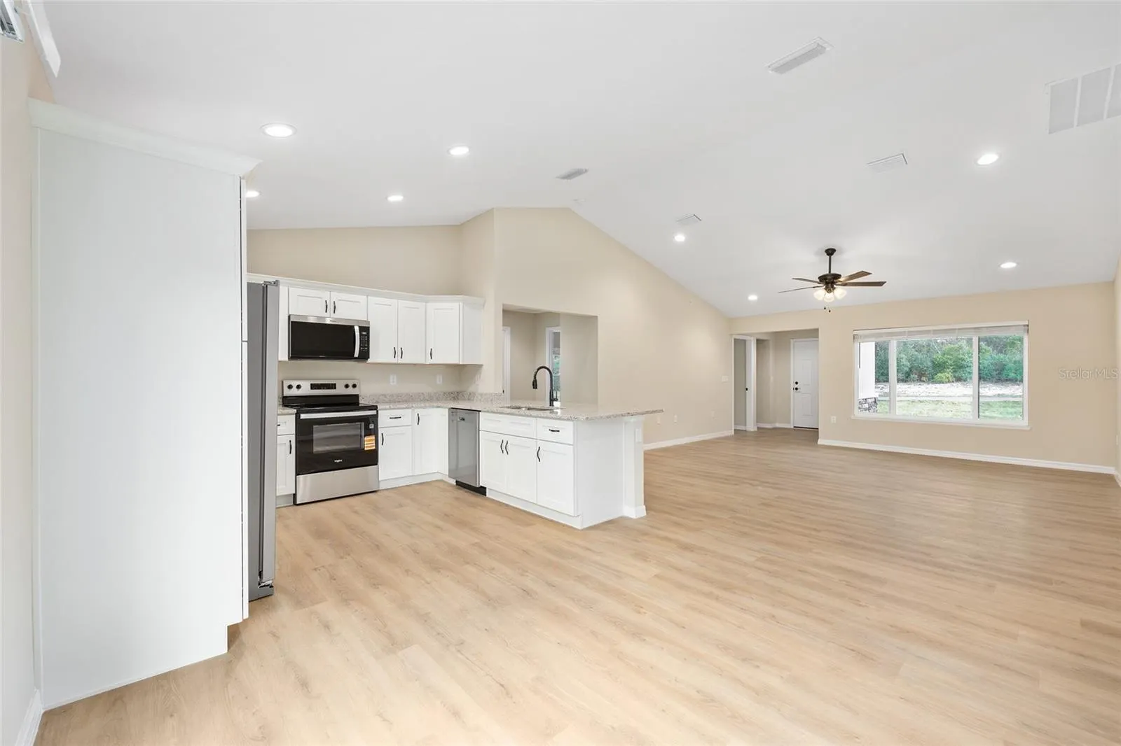 6609 N GRAYTON TER