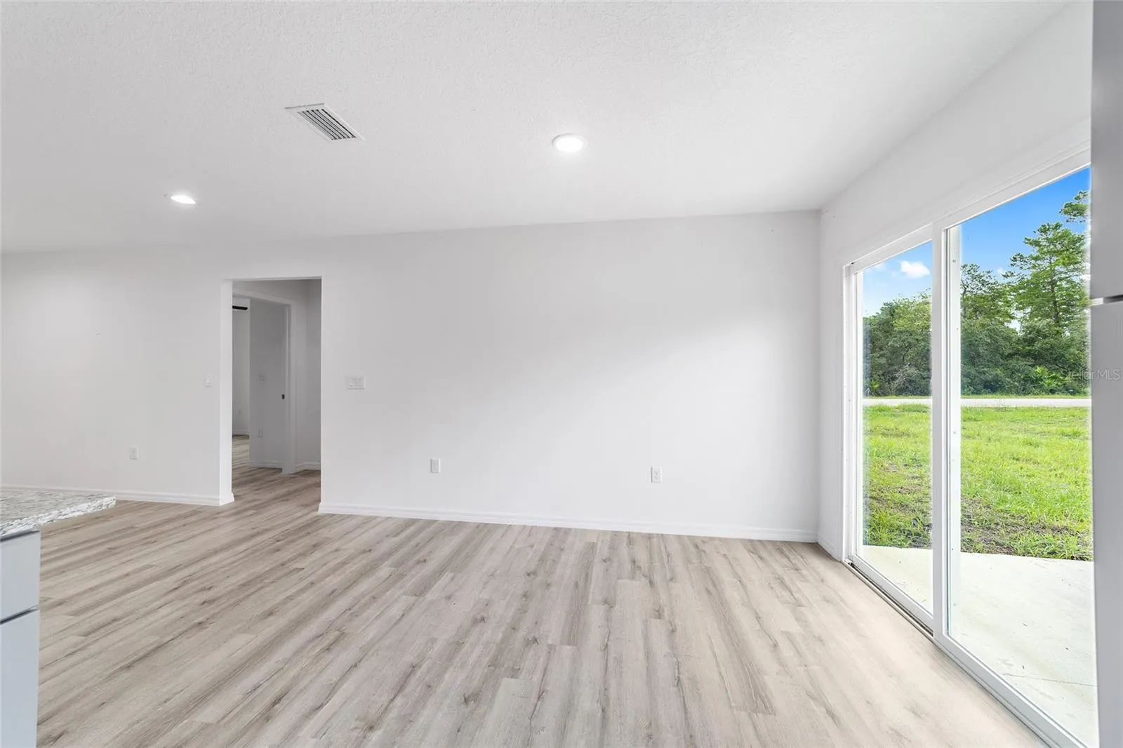 6609 N GRAYTON TER