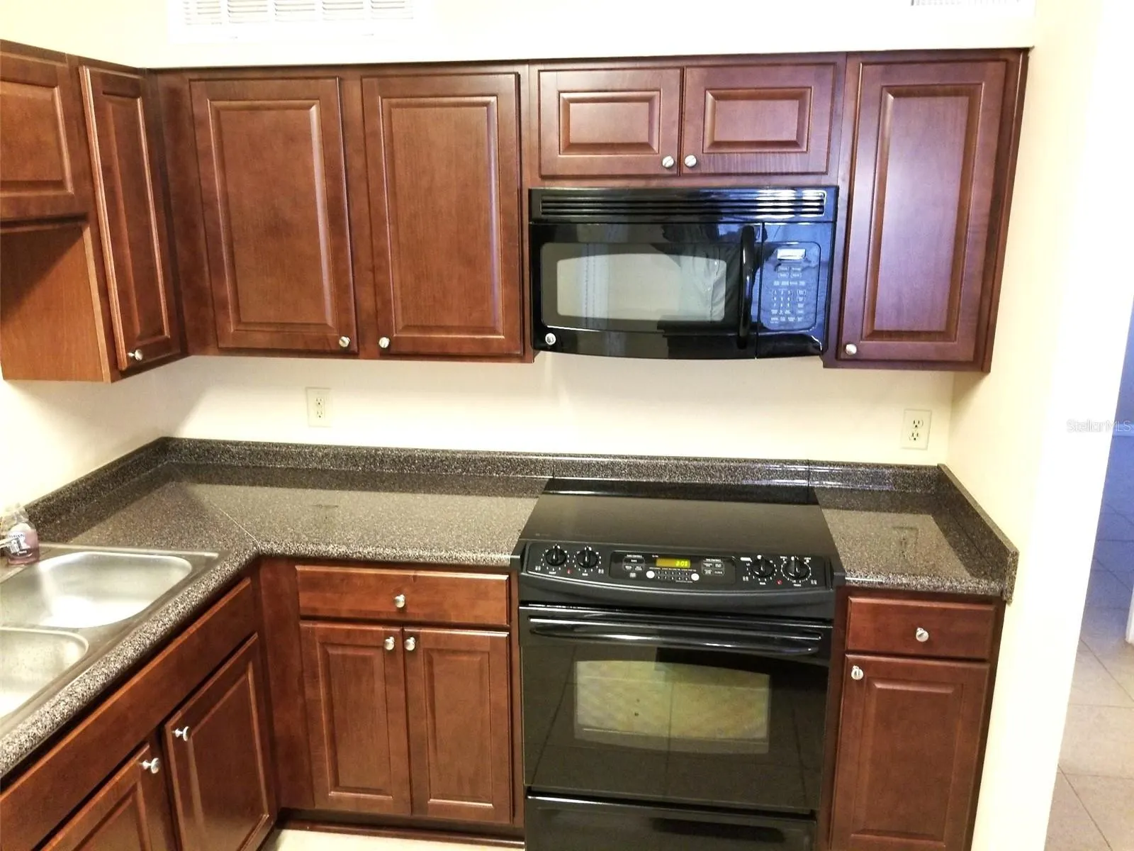 380 LAKE MEADE CT #101 #101