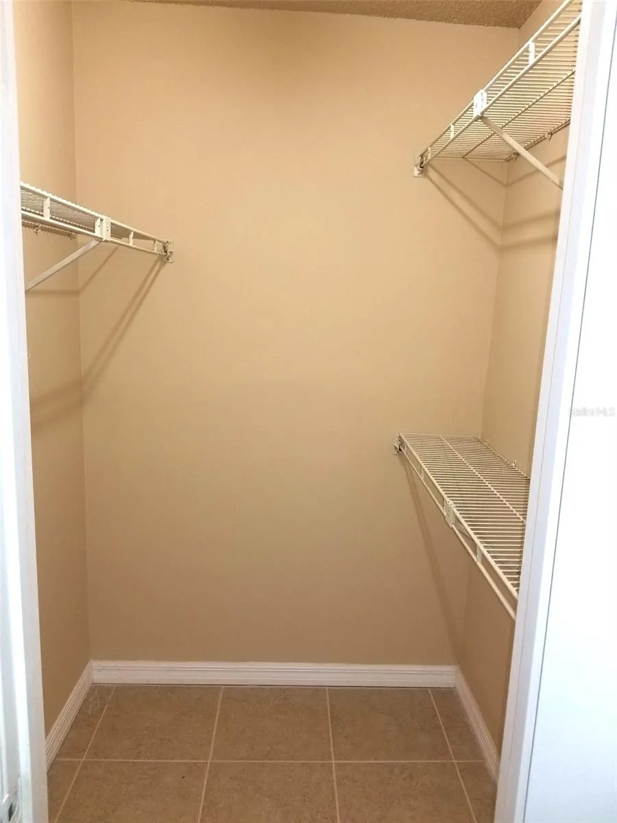 380 LAKE MEADE CT #101 #101