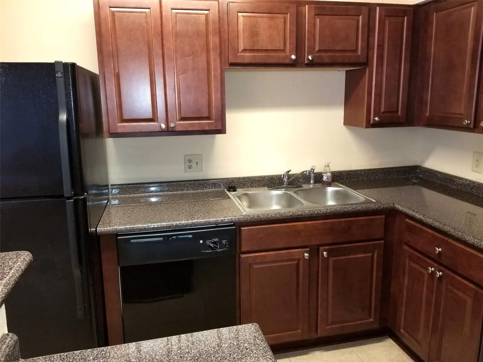 380 LAKE MEADE CT #101 #101