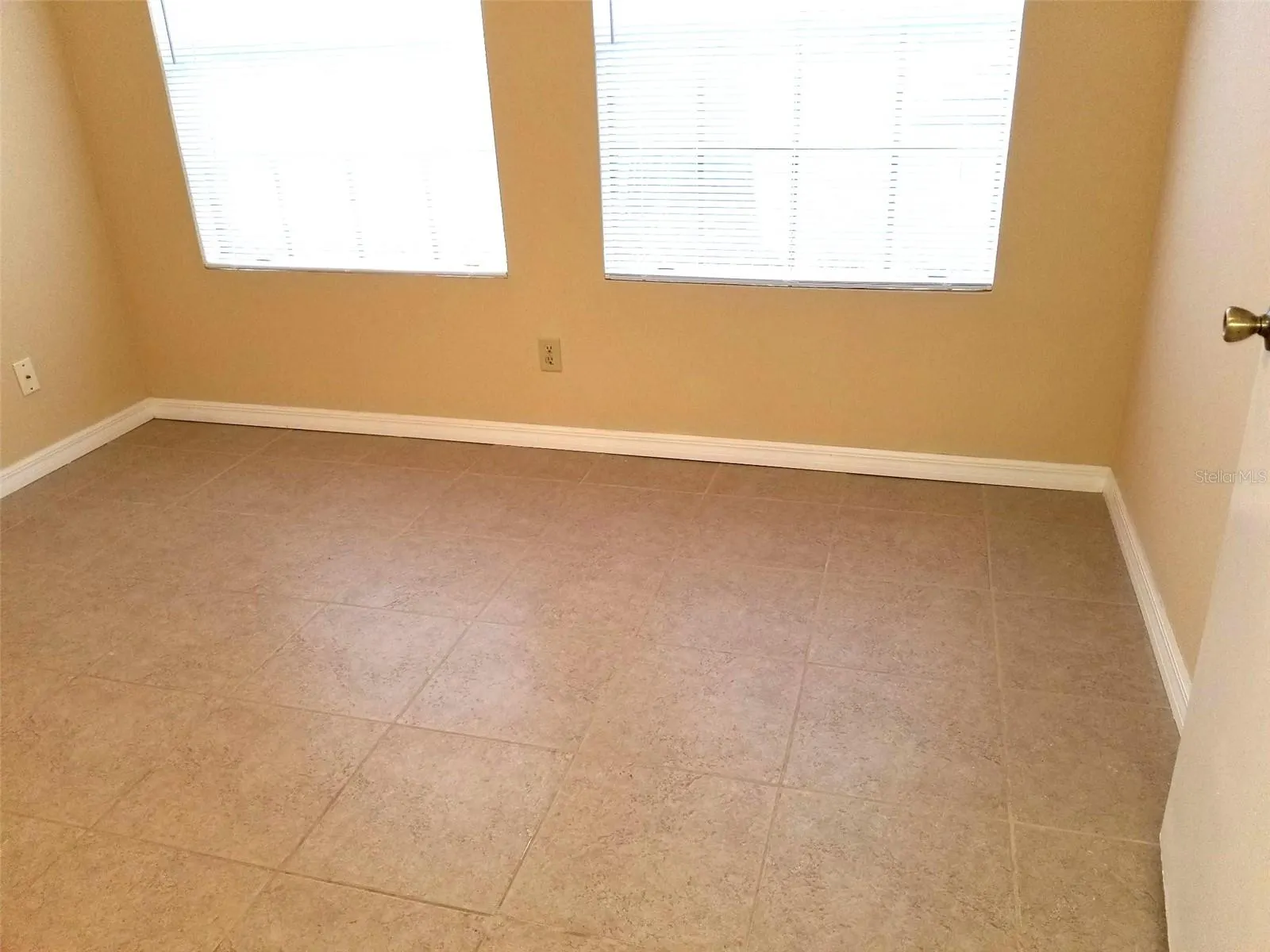 380 LAKE MEADE CT #101 #101