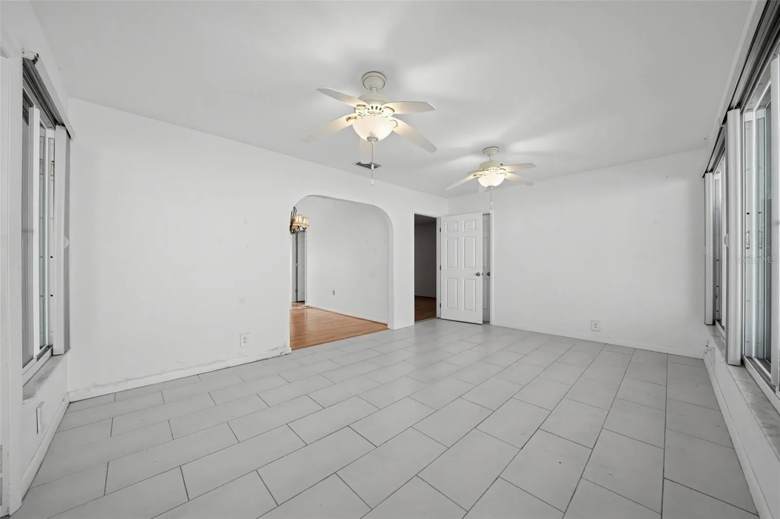 4851 COLONNADES CLUB BLVD