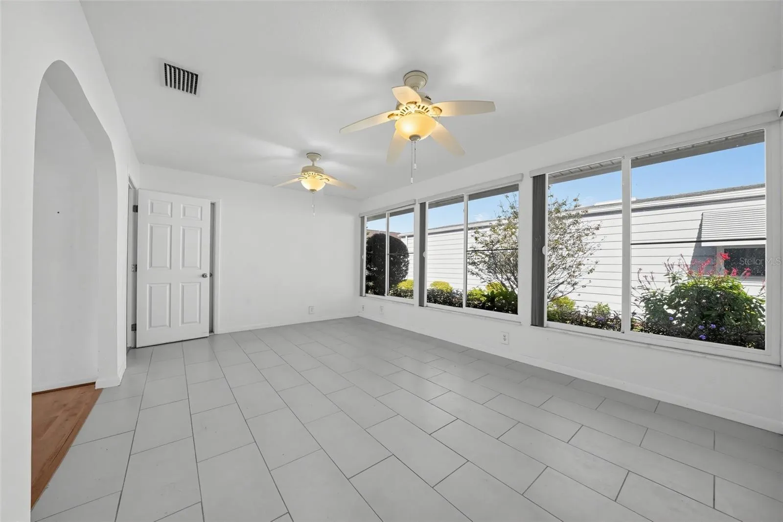 4851 COLONNADES CLUB BLVD