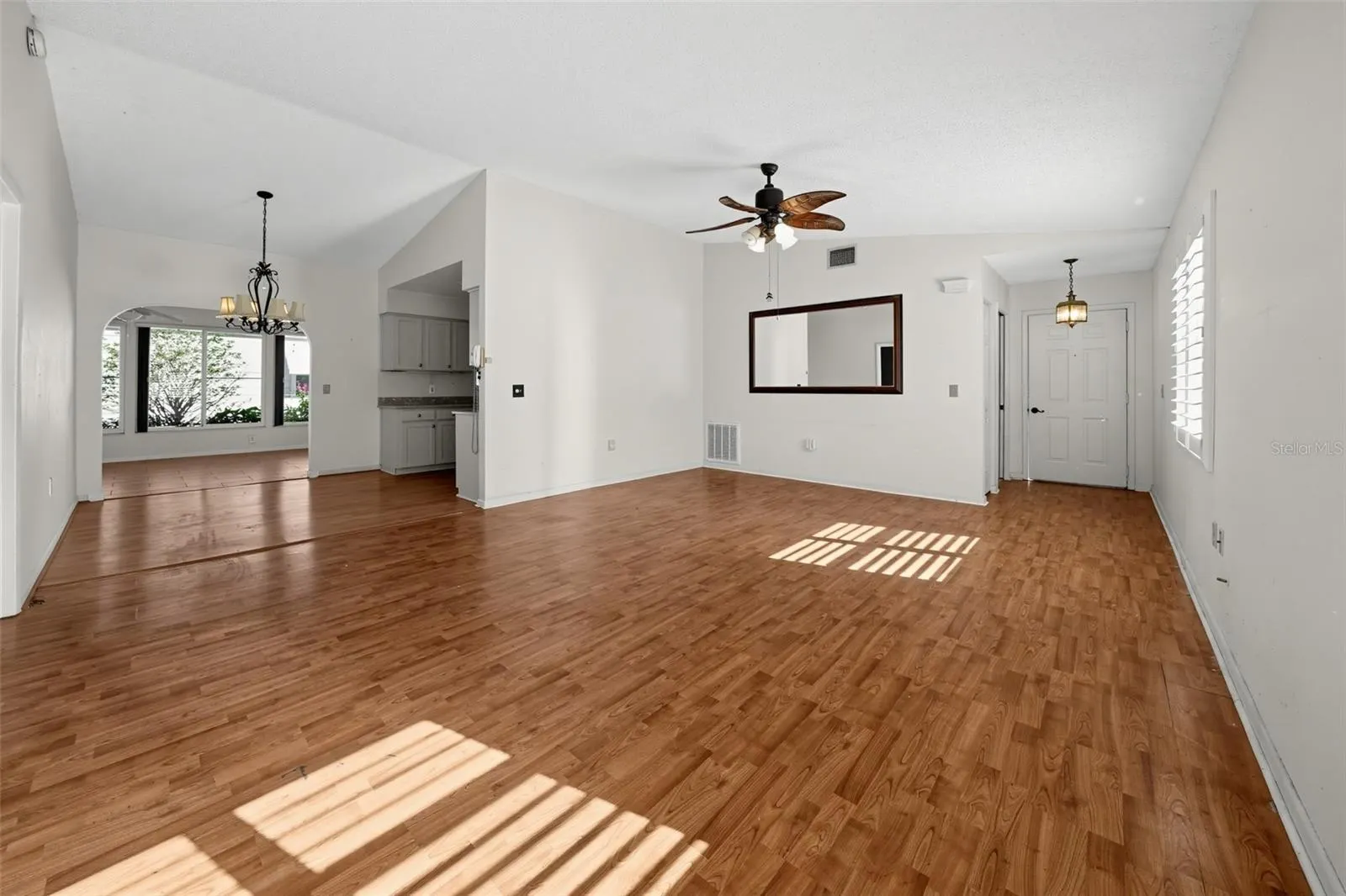4851 COLONNADES CLUB BLVD