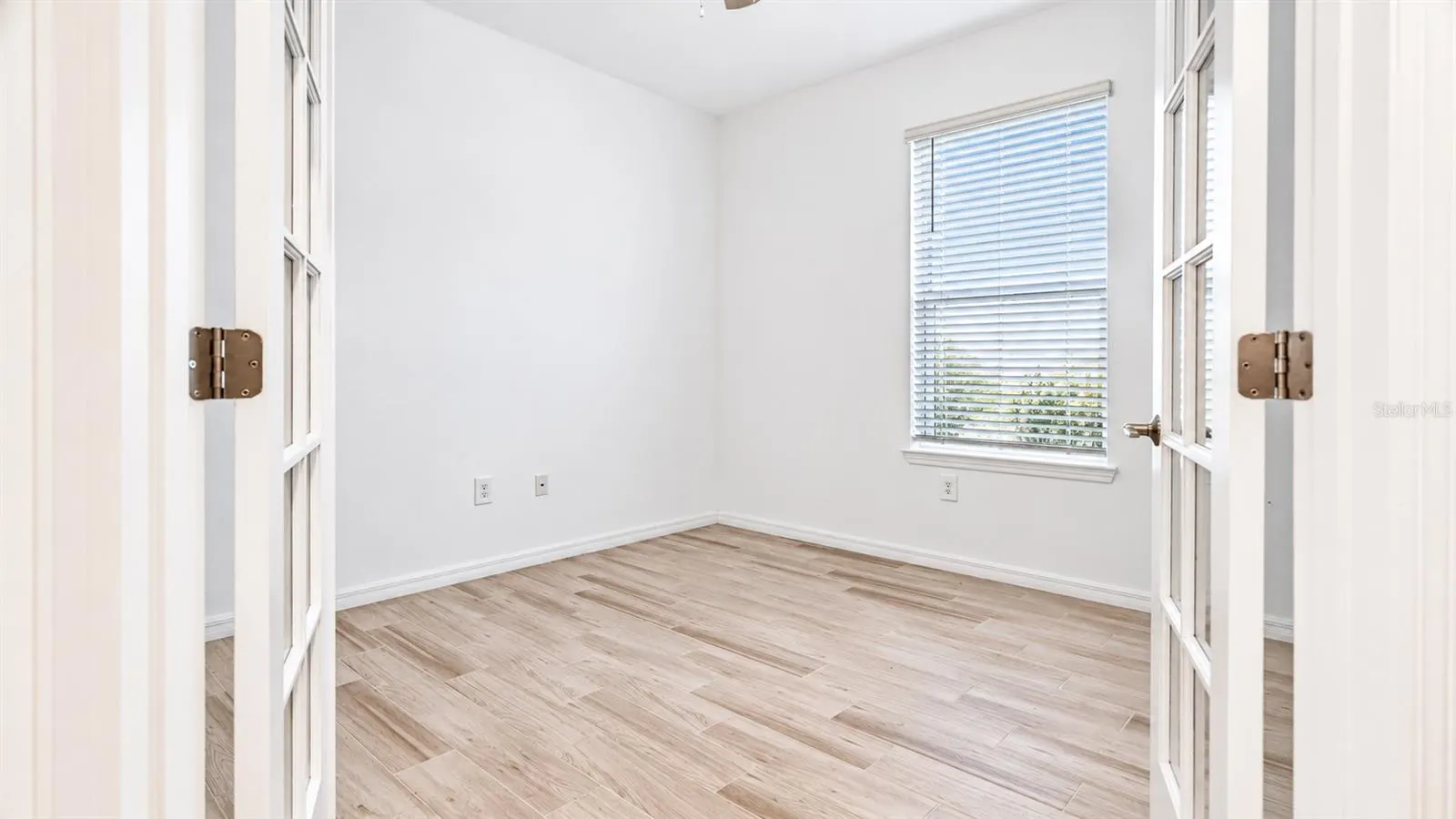 5665 FICUS AUREA ST