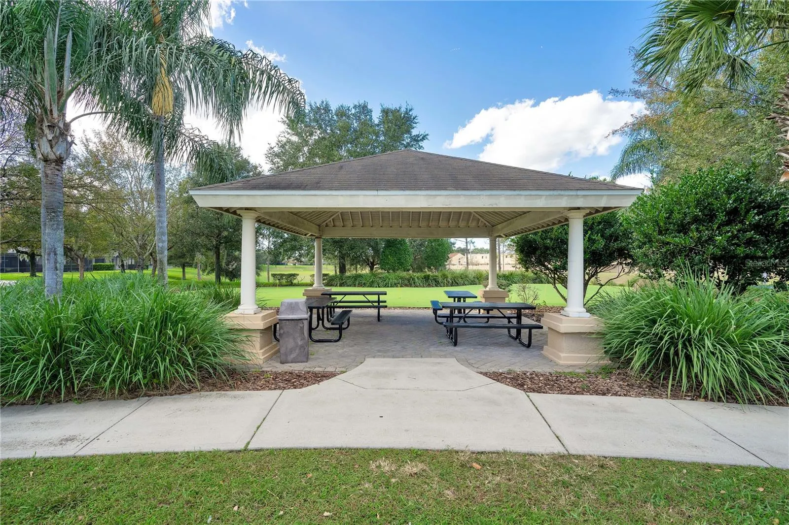 2669 MANESTY LN