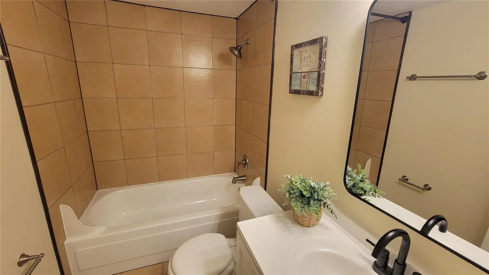 3252 S SEMORAN BLVD #22 #22